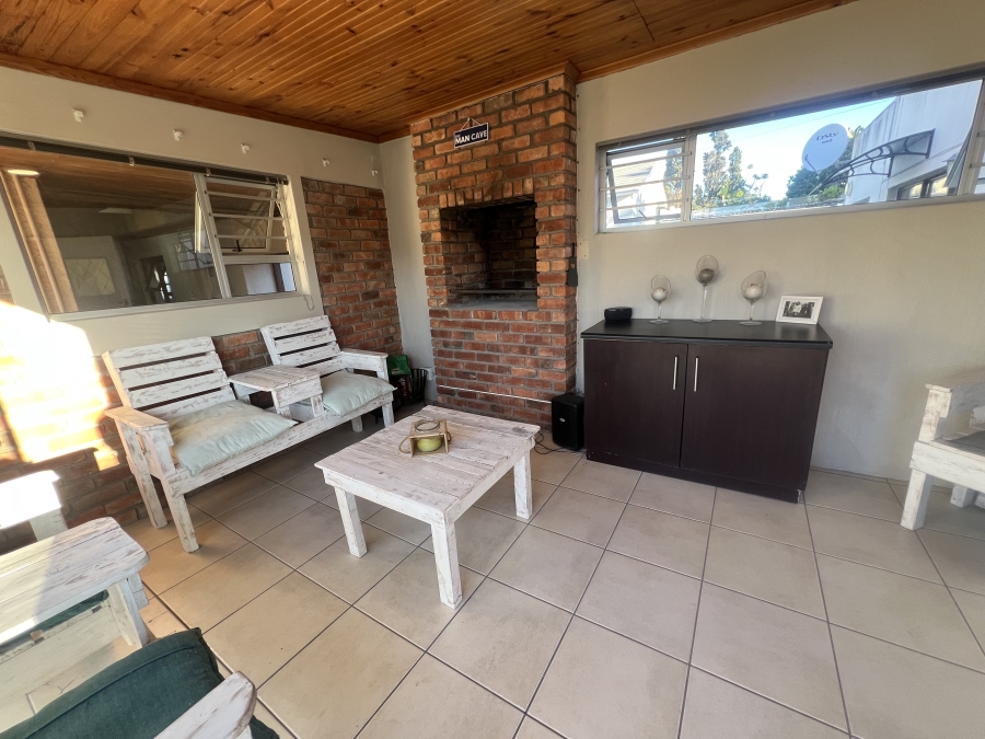 3 Bedroom Property for Sale in Bonnie Doone Eastern Cape